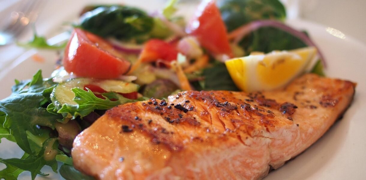 new year's eve, salmon, fish, seafood, veggies, salad, meal, dish, nature, plate, food, cuisine